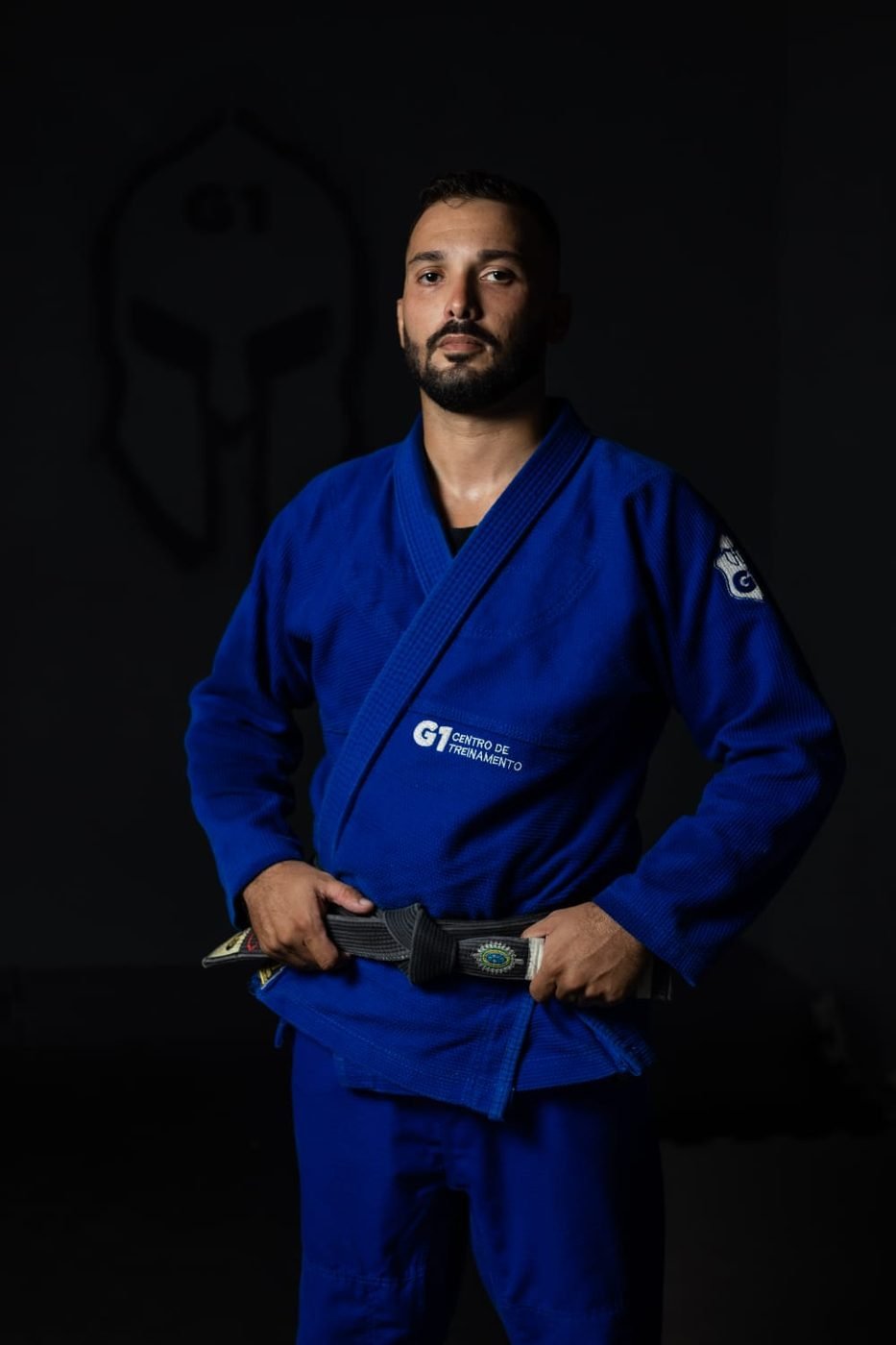 Professor Matheus Coimbra de kimono e faixa preta